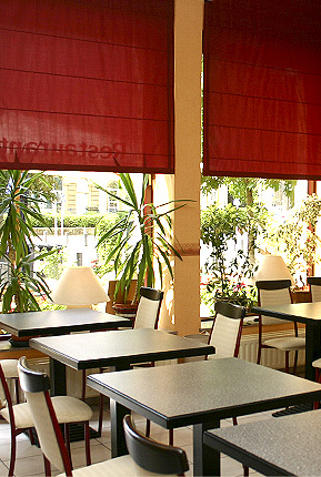 tables de l'hôtel restaurant